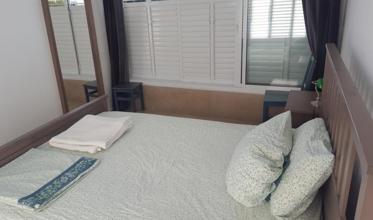 Room Near Sheba Medical Center, And Bar Ilan, And Tlv Airport Qiryat Ono Exterior photo